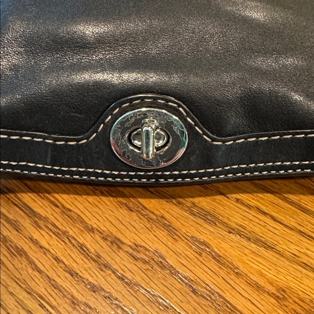 COACH Elegant Black Leather Wristlet - Picture 3 of 6